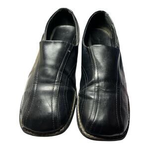 Predictions Women's Black Slip-On Shoes Size 9W